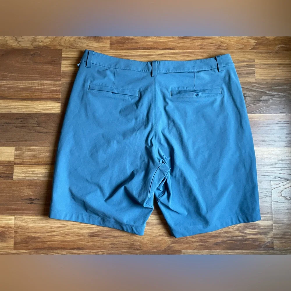 Lululemon Commission Classic-Fit Short 9" *Warpstreme | men’s size 36 - Picture 5 of 6
